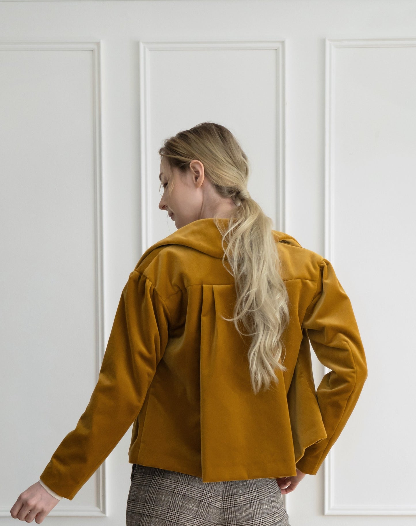 velvet pleated back jacket